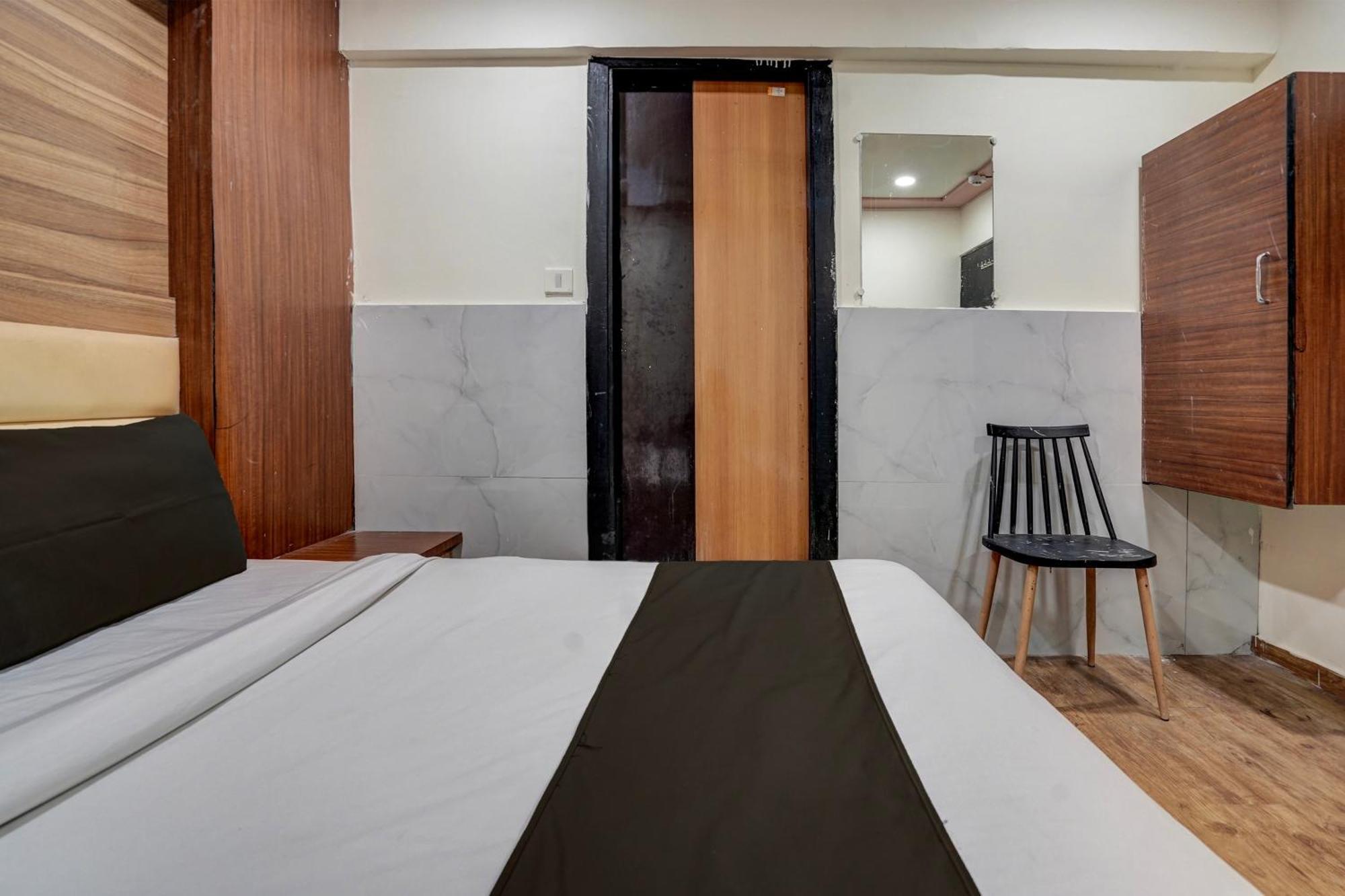 Hotel O Palak Palace Ahmadabad Zewnętrze zdjęcie